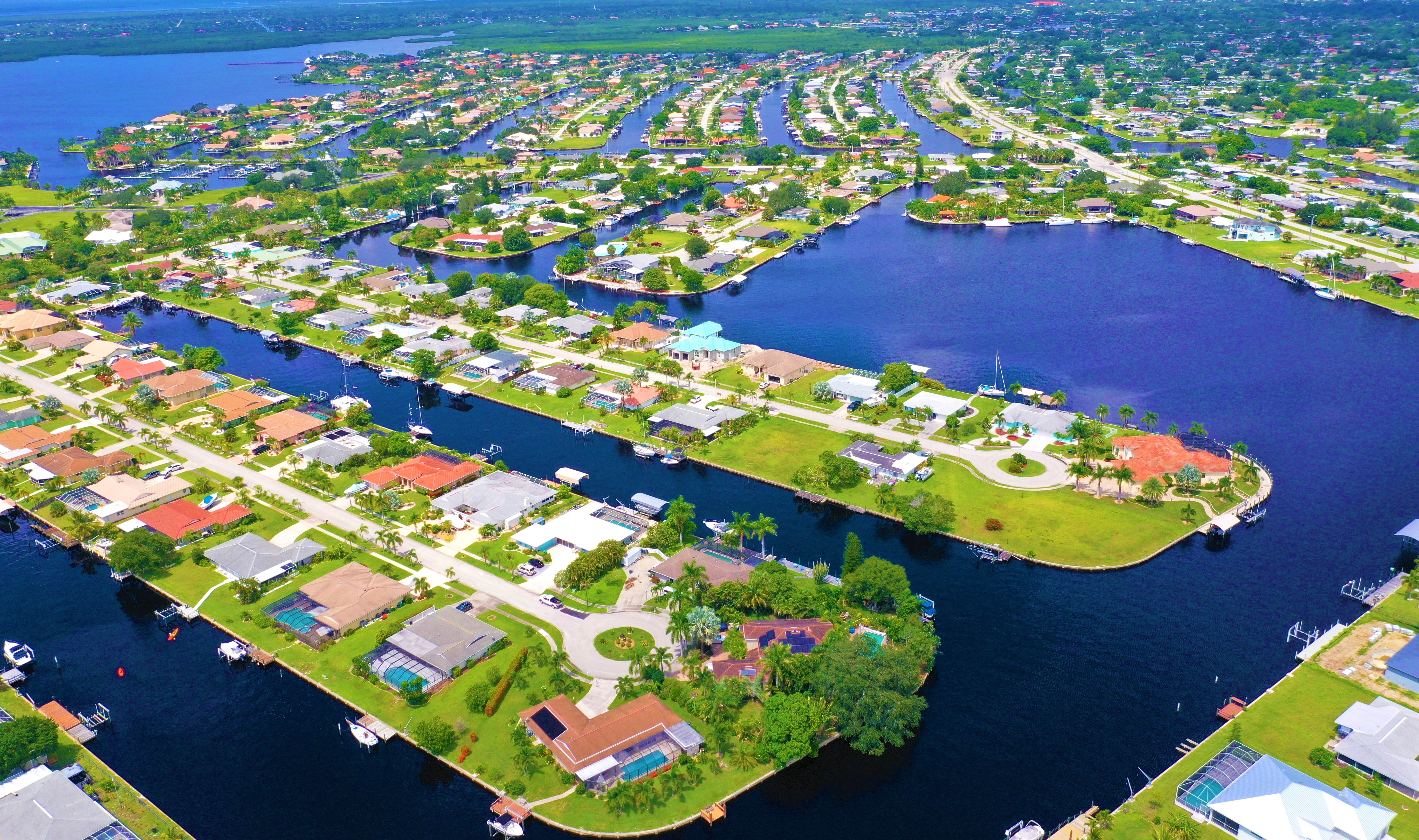 Port Charlotte - Suburban paradise with endless opportunities